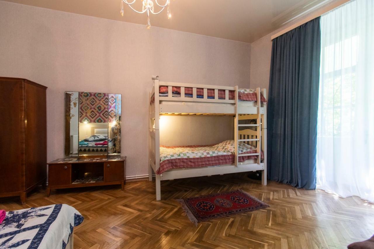 Private Apartment In The Center Of Old Tbilisi ภายนอก รูปภาพ